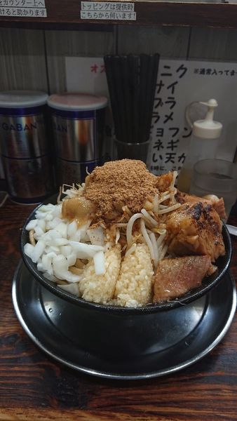 「令4・6・25小ラーメントッピング全部(880円)」@麺でる 川崎店の写真