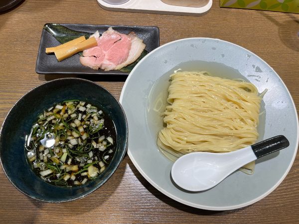 「昆布水のつけ麺 880円」@RAMEN and TSUKEMEN Number.6の写真