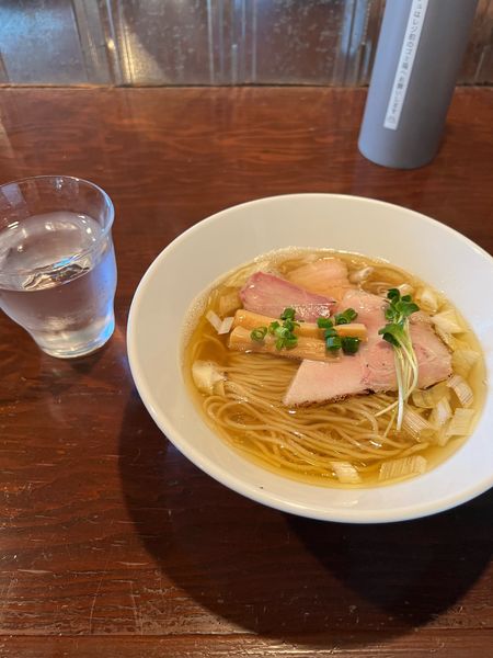 「白醤油らーめん」@ラーメン ニュー松戸の写真