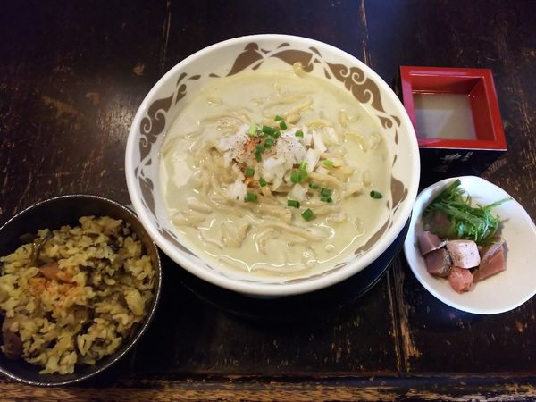 「【5周年限定】濃厚牡蠣ソバ冷＋限定ご飯　900＋300円」@煮干結社 弘前店の写真