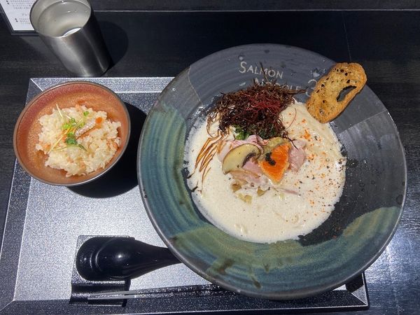 「ポルチーニサーモン＋サーモンめし」@サーモンnoodle3.0の写真
