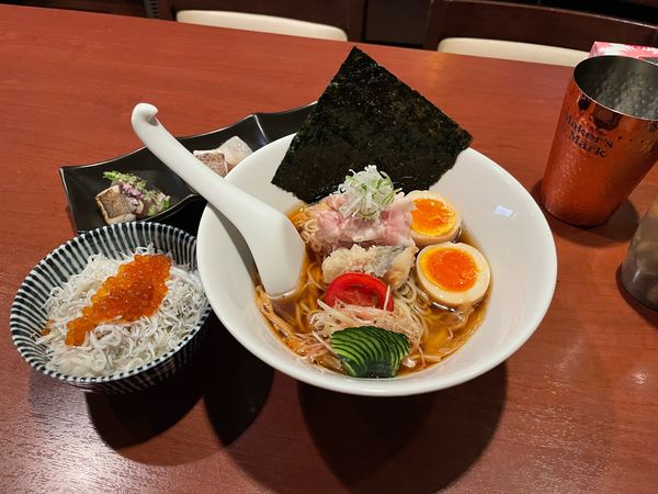 「【限定】冷やしらぁ麺（真昆布水×鯵干し）¥1000」@酒肴場 屯の写真