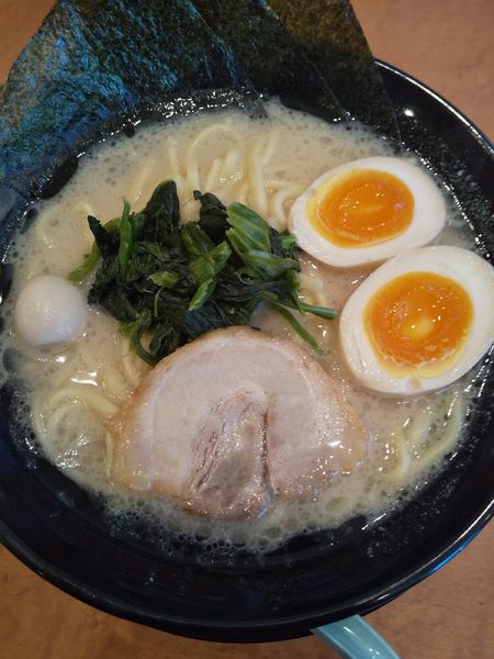 「味玉ラーメン」@横浜家系ラーメン 野白家 江南店の写真