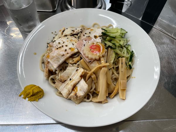「冷やし中華 + 大盛 + チャーシュー」@中華そば みたかの写真