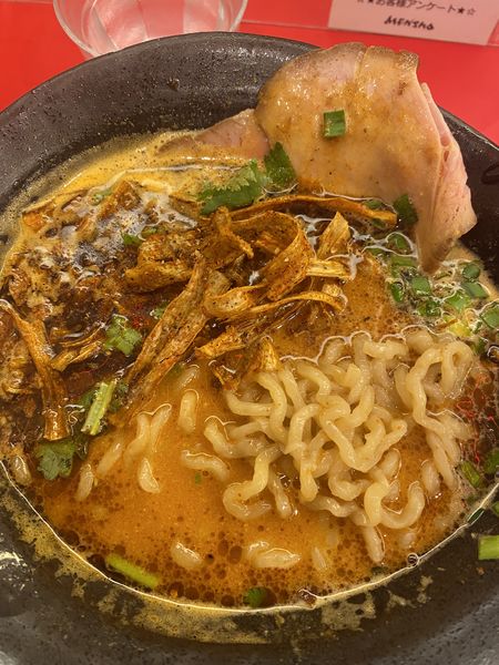 「ガーリックノックアウト990」@Jikasei Mensho 渋谷パルコ店の写真