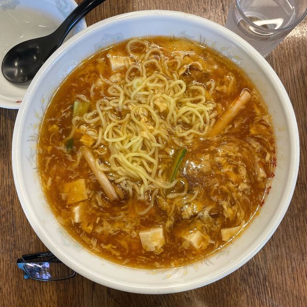 「酢辣湯麺 ~すーらーたんめん~」@紫金飯店 原宿店の写真