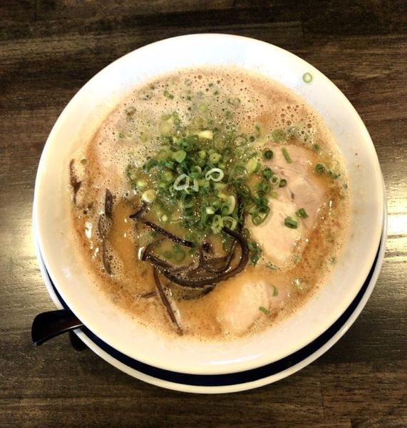 「赤辛ラーメン」@博多ラーメン ごたるの写真