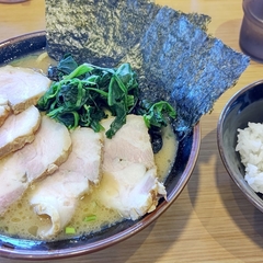 醤油豚骨ラーメン 八右衛門の画像