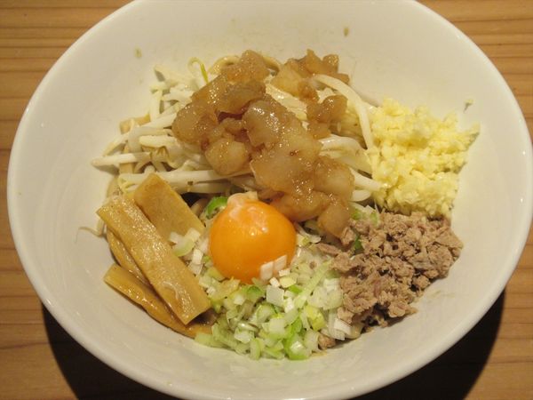「油そば（890円）」@らぁ麺 玉椿の写真