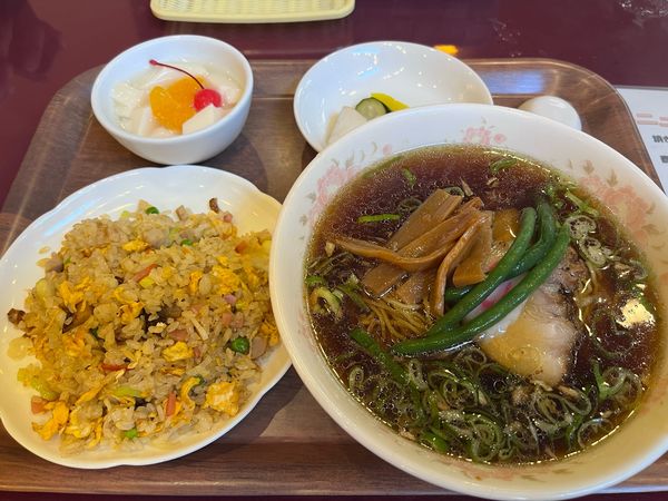 「ラーメンハンチャーセット」@中国海鮮料理 住吉飯店の写真
