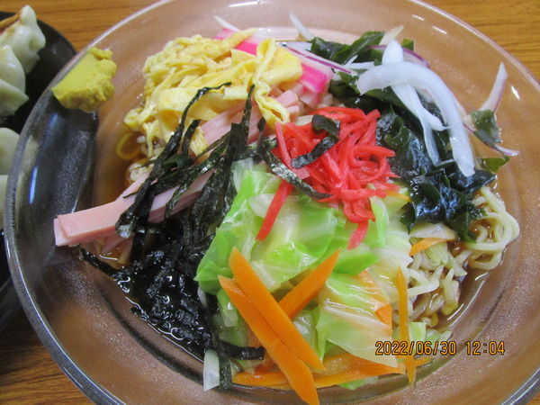 「冷し中華 850円（＋餃子400円）」@信州の写真