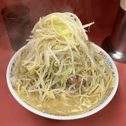 大ラーメン　ヤサイカラメ