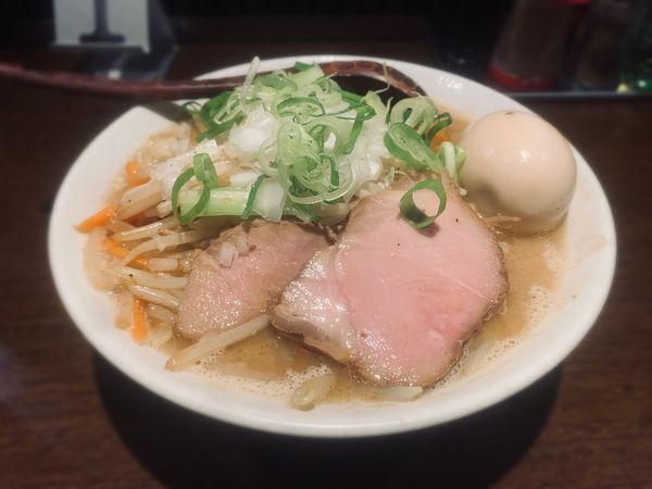 「むさ流豚骨（￥840）＋味玉（￥110）」@麺処 むささんじんの写真