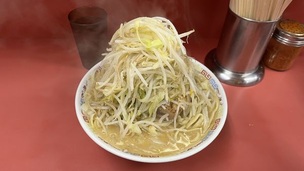 「大ラーメン　ヤサイカラメ」@ラーメン二郎 ひばりヶ丘駅前店の写真
