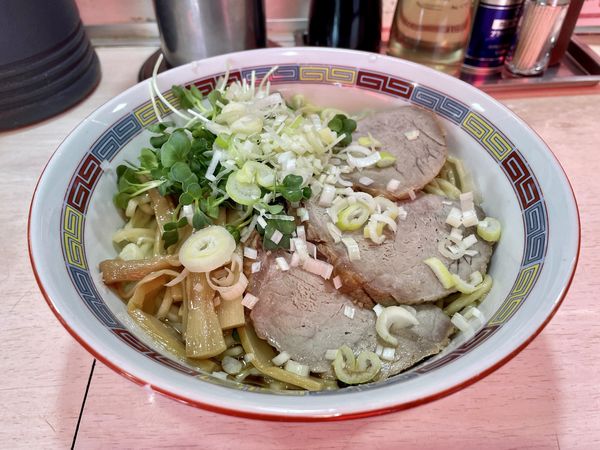 「スーパードライ大瓶→ チャーシュー宝そば中盛＋半チャーハン」@宝華の写真