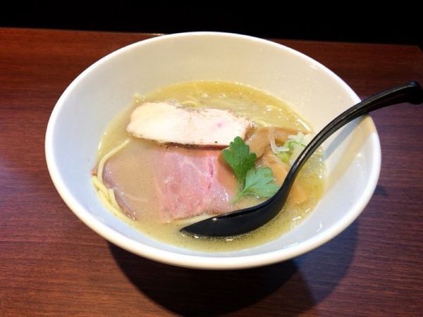 「鶏ゅ白湯塩らーめん」@東京スタイル鶏らーめん ど・みそ鶏の写真