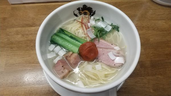 「冷やし鴨中華そば（塩）900円」@中華そば 満鶏軒 渋谷店の写真