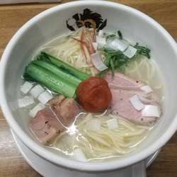 冷やし鴨中華そば（塩）900円