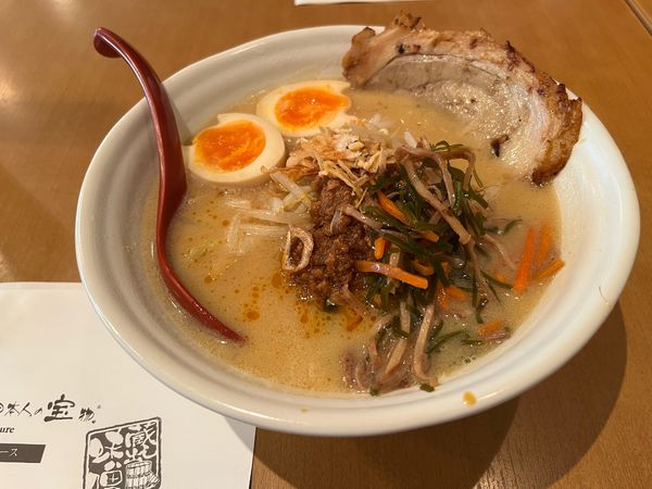 「福島味噌らーめん　炙りチャーシュー　1045円」@みそ屋 田所商店 WBG店の写真