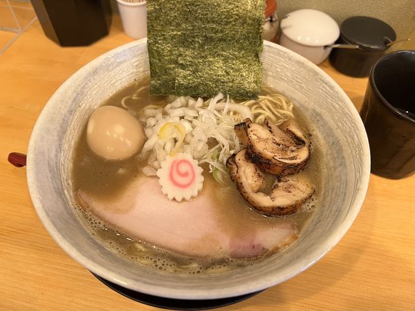 「特製濃厚煮干しそば＆替え玉＆瓶ビール」@麺屋なると 伊奈店の写真