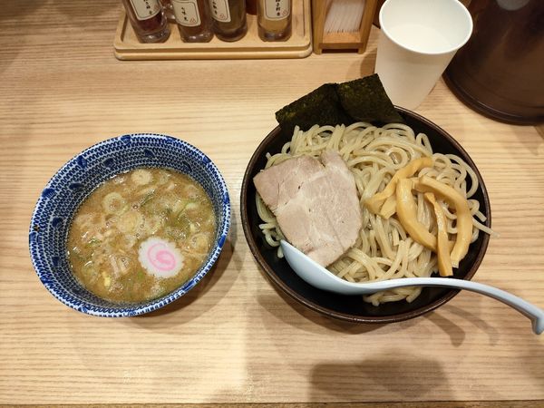 「つけめん　並盛　熱盛」@舎鈴 JRさいたま新都心ビル店の写真