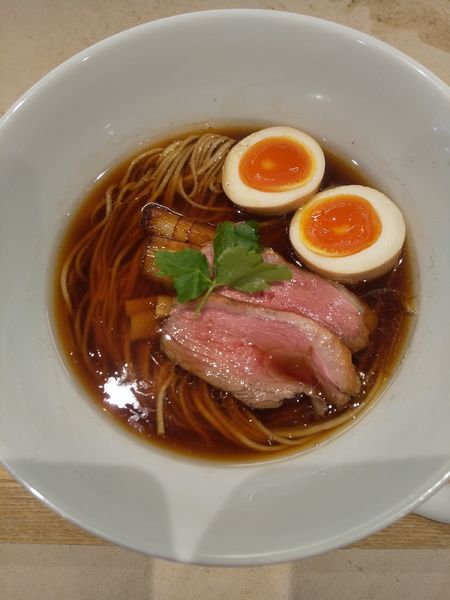 「熟成黒醤油薫玉のせ」@拉麺 ぶらいの写真