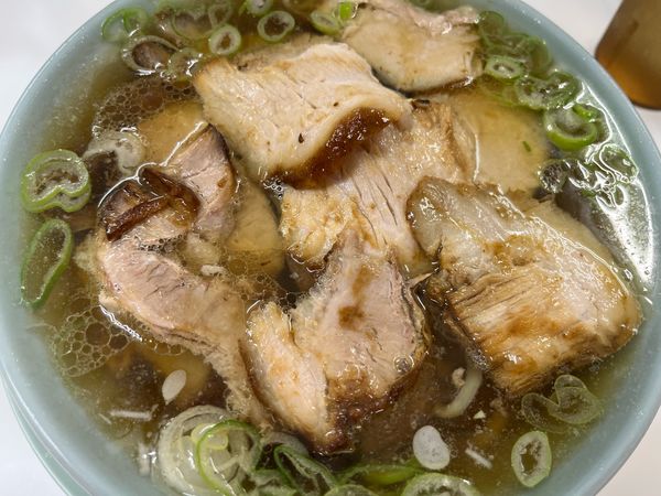 「切りたてチャーシュー麺」@ともちんラーメンの写真