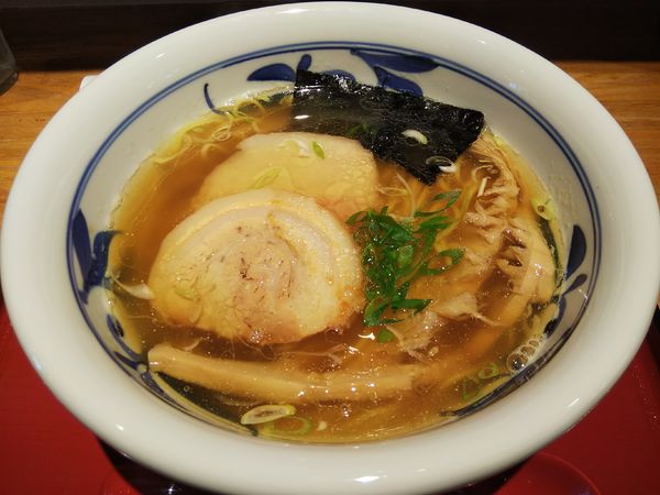 「イリヤマノニボシソバ（淡口醤油）」@麺肴 ひづき イリヤマノニボシソバの写真