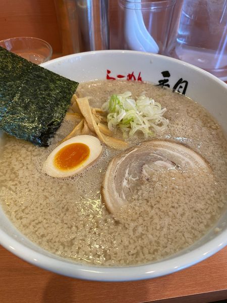 「醤油らーめん➕大盛➕麺固め➕背脂多め」@らーめん香月 新橋店の写真