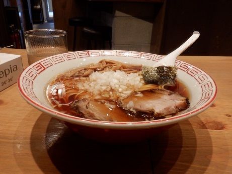 「中華そば」@中華そば専門店 八王子らーめん よしだの写真