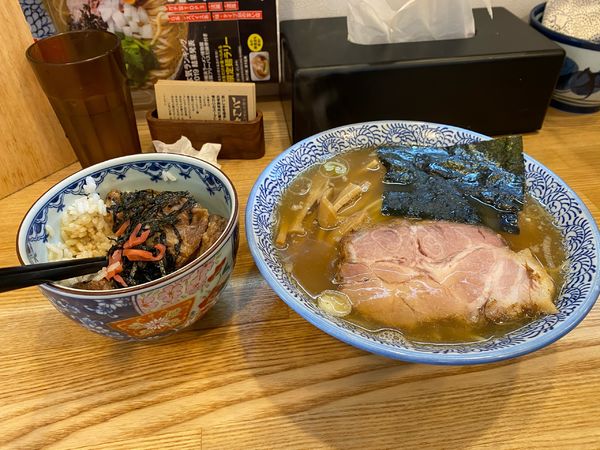 「中華そば＋豚バラ軟骨ご飯」@中華そば専門 とんちぼの写真