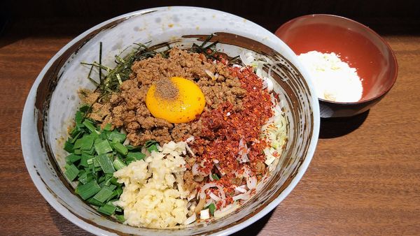 「【限定】台湾まぜそば(冷盛･ニンニク･トウガラシ)+粉チーズ」@麺屋づかちゃん 港南台店の写真