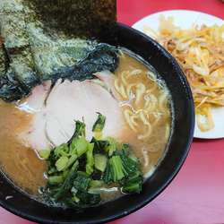 並ラーメン、ネギチャーシュー