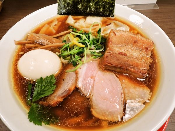 特製ワンタン麺(醤油)(1,200円)