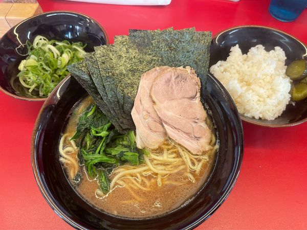 「◯喜ラーメン＋無料ライス」@家系ラーメン 佐々喜家の写真