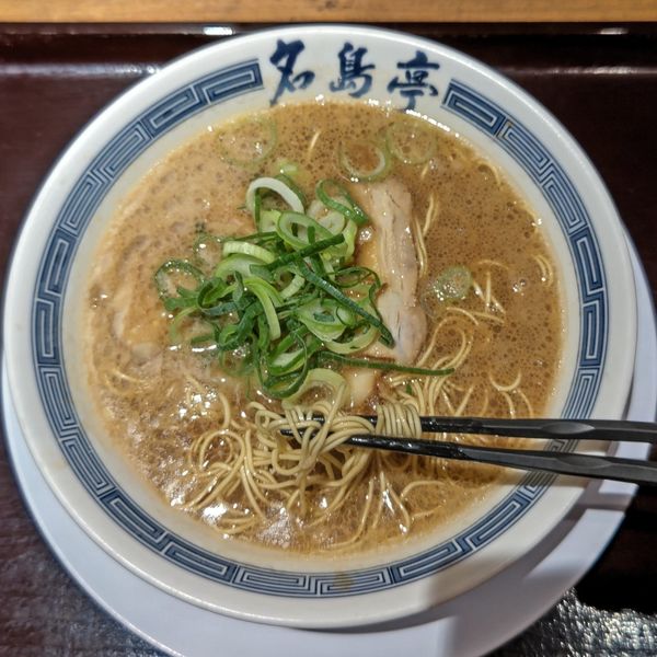 「醤油豚骨ラーメン(760円)」@名島亭 博多デイトス店の写真