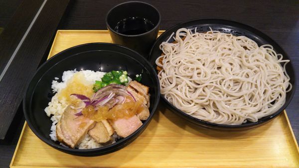 「鴨ステーキ丼～かけポンみぞれ～セット」@小諸そば 新橋店の写真