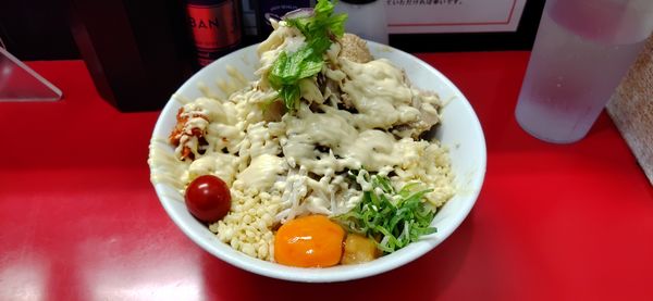 「冷やしまぜそば、追加豚1枚」@用心棒 本号の写真