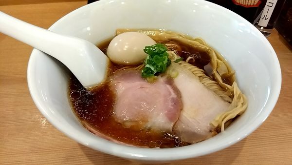 「味玉醤油らぁめん（９００円）」@麺屋 なおとの写真