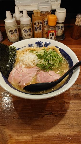 「ラーメン」@濃厚煮干しそば 麺匠 濱星 関内店の写真