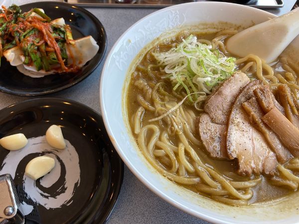 「津軽濃厚煮干　長尾中華そば【ごくにぼ】クーポン餃子+ニンニク」@らあめん花月嵐 ひたちなか高場店の写真