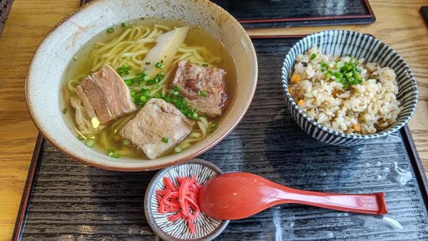 「どぅーぐりぃそば+じゅーしー」@どぅーぐりぃの写真