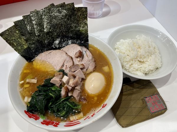 「上ラーメン＋ライス」@ラーメン 三浦家の写真