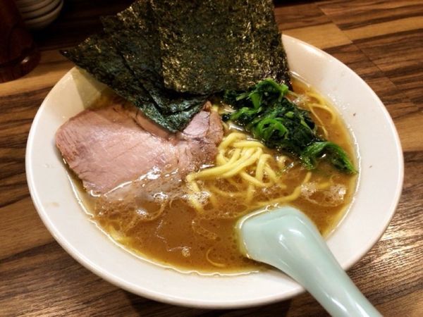 「ラーメン並盛」@横浜家系らーめん 五丁目ハウスの写真