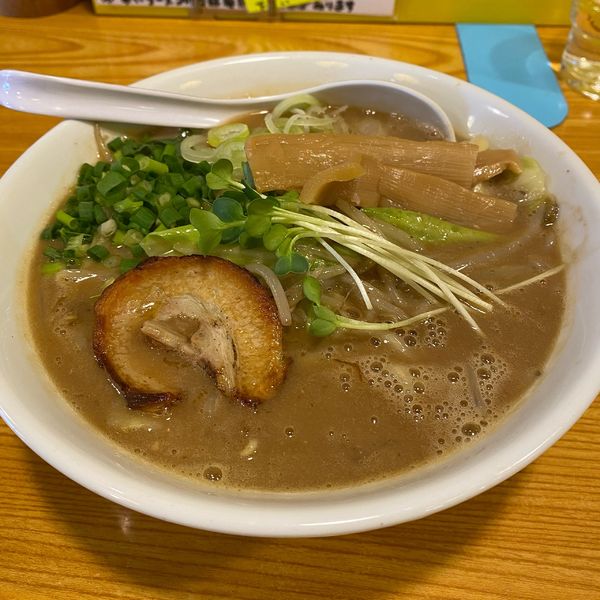 「とんこつ　味噌　やさい」@上を向いていこうの写真