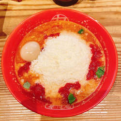 ○究 トマトチーズラーメン
