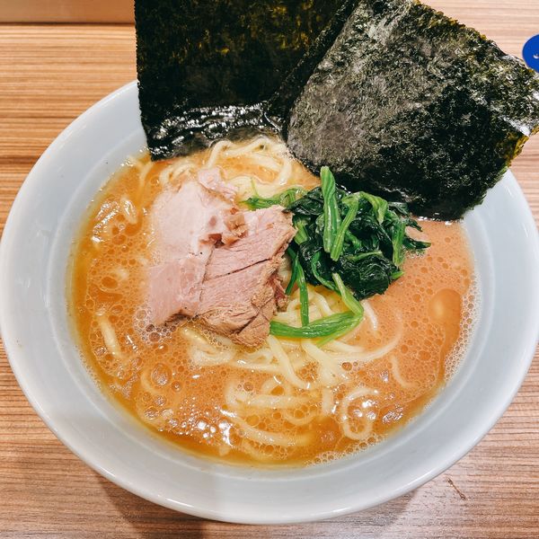 「らーめん」@横浜らーめん渡来武 総本店の写真