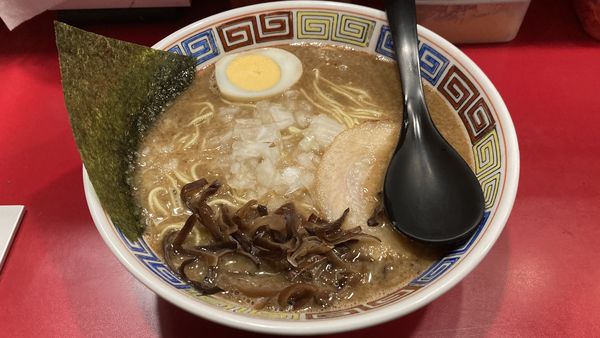 「とんこつ正油」@長浜らーめん 世田谷店の写真