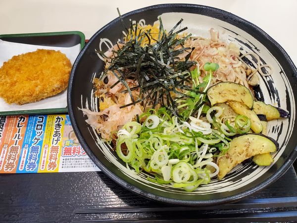 「冷やし薬味そば＋コロッケ」@ゆで太郎 関内本町通り店の写真