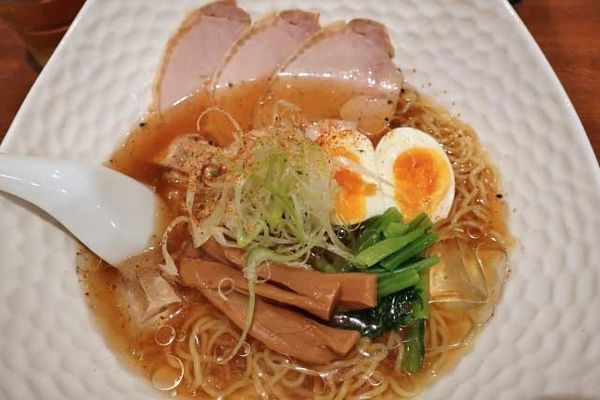 「肉冷しラーメン　1,200円」@麺とおばんざいとお酒のお店 佳什の写真